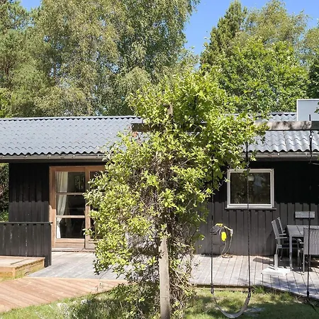 6 Person In Brovst-by Traum Brovst